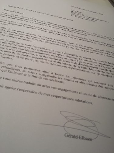 "Houston, on a un problème, on a perdu la communication"... ou la friture sur la ligne de la démocratie locale...